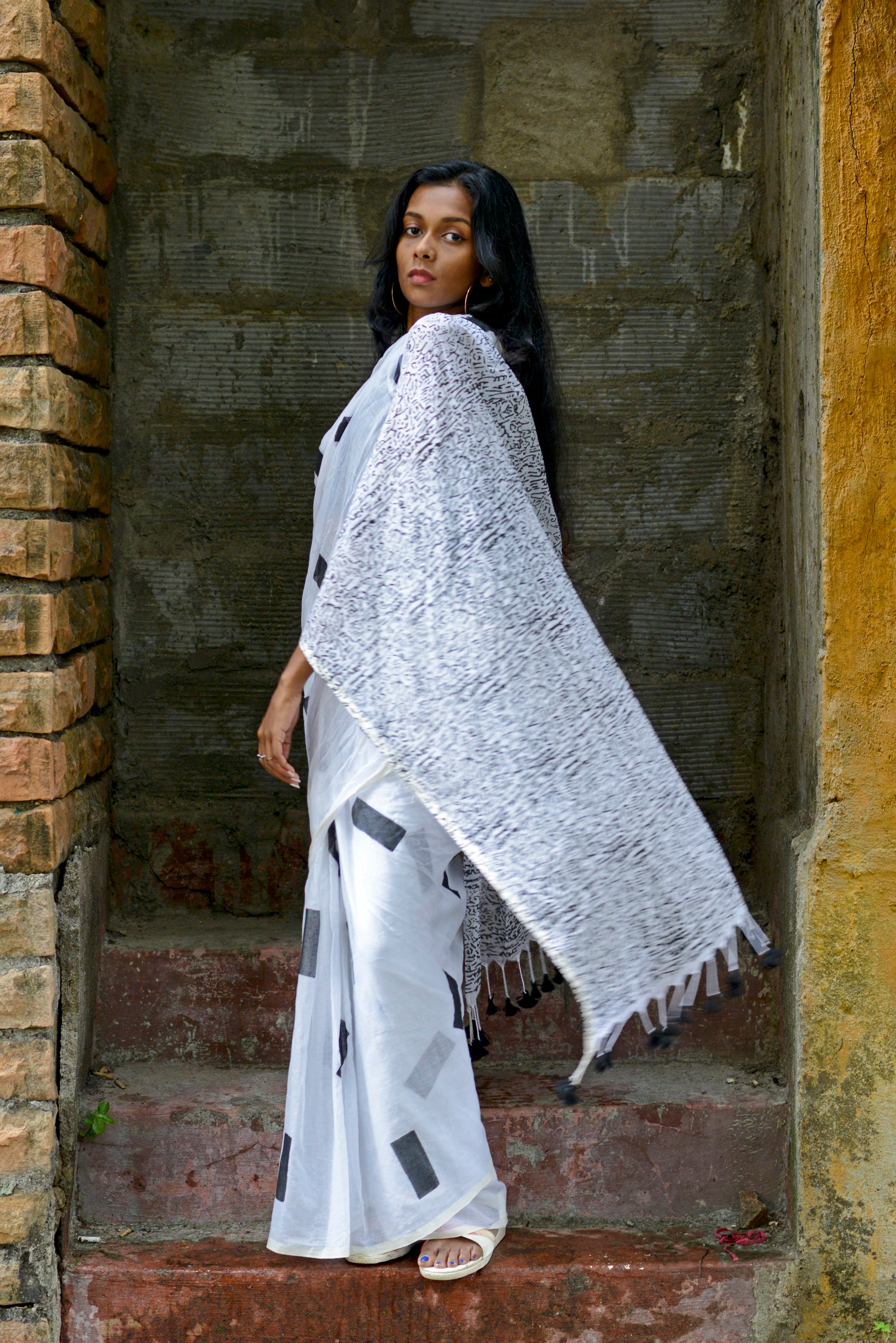 WHITE LOVE (ABSTRACT) - HAND BLOCK PRINTED COTTON SAREE