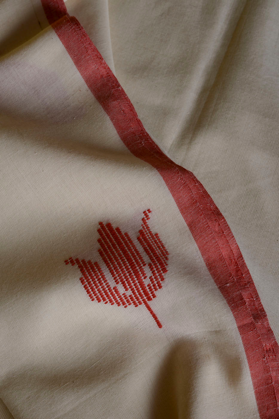 Handwoven Red Lotus Bawanbooti Saree