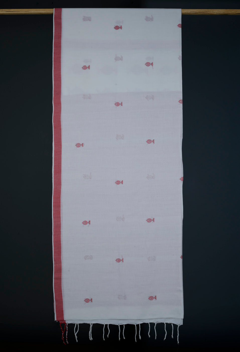 Handwoven  Red & White Fish Motif Bawanbooti Saree