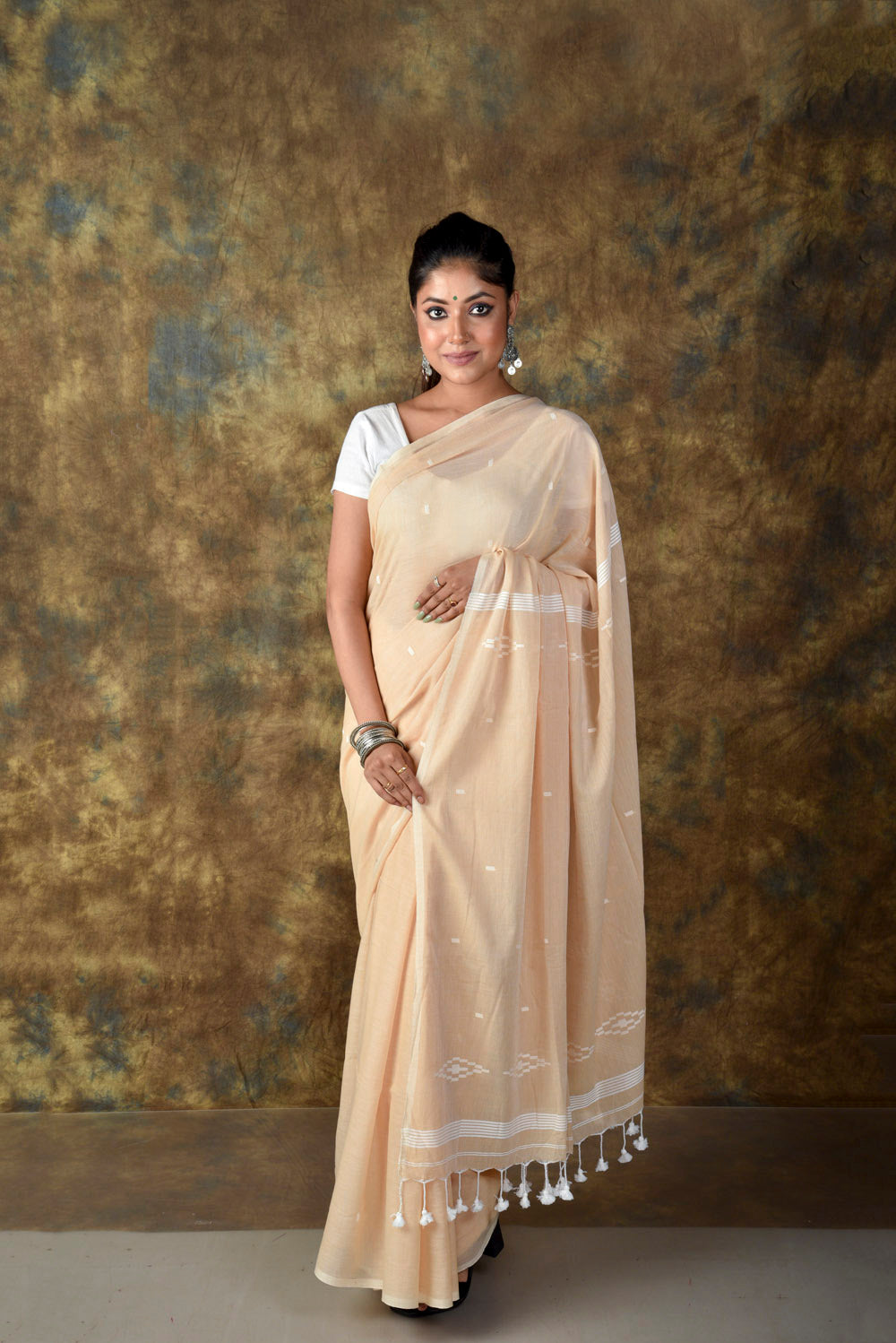 Handwoven Light Beige Jamdani Saree