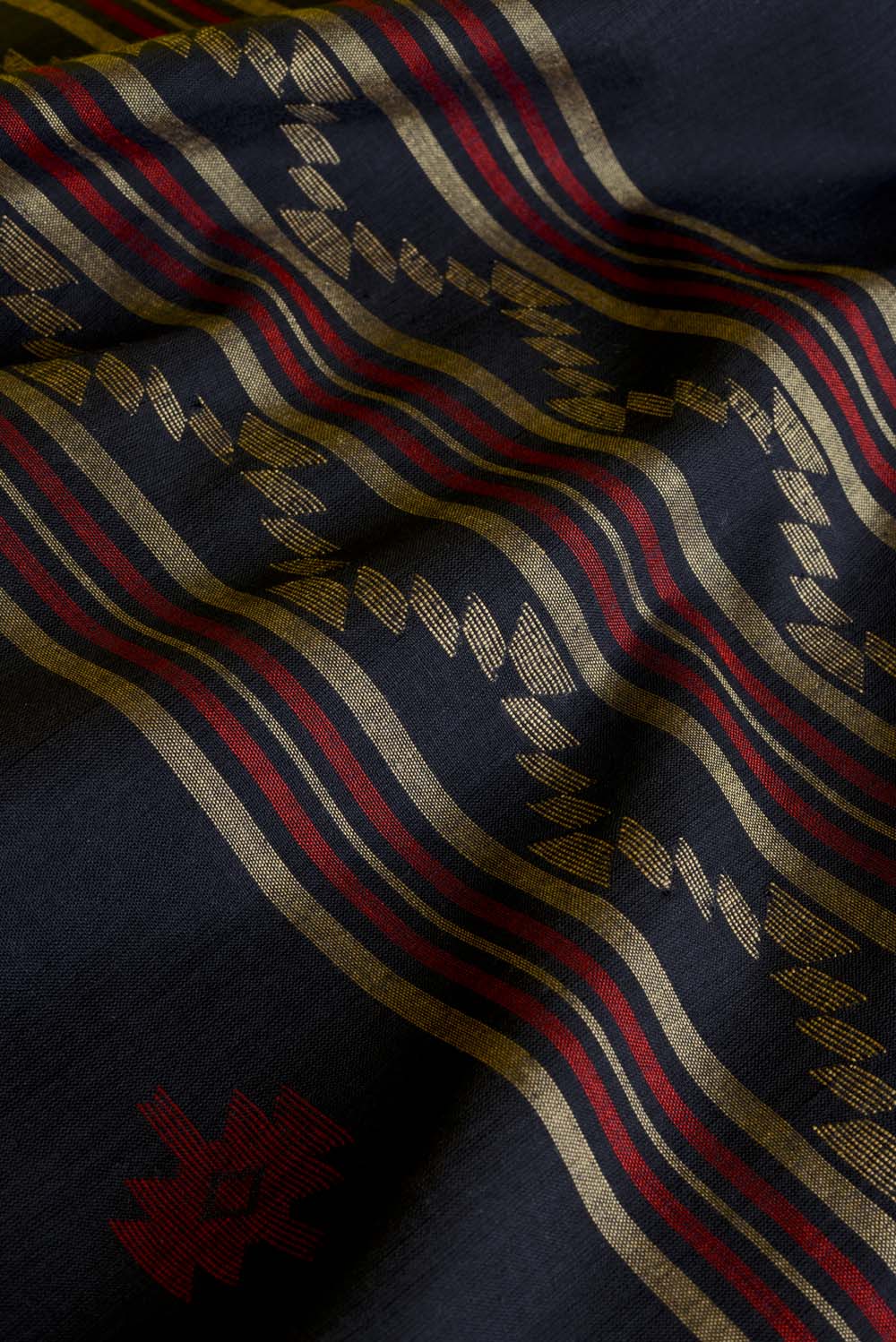 Beautiful Black - Handwoven Cotton Jamdani Saree