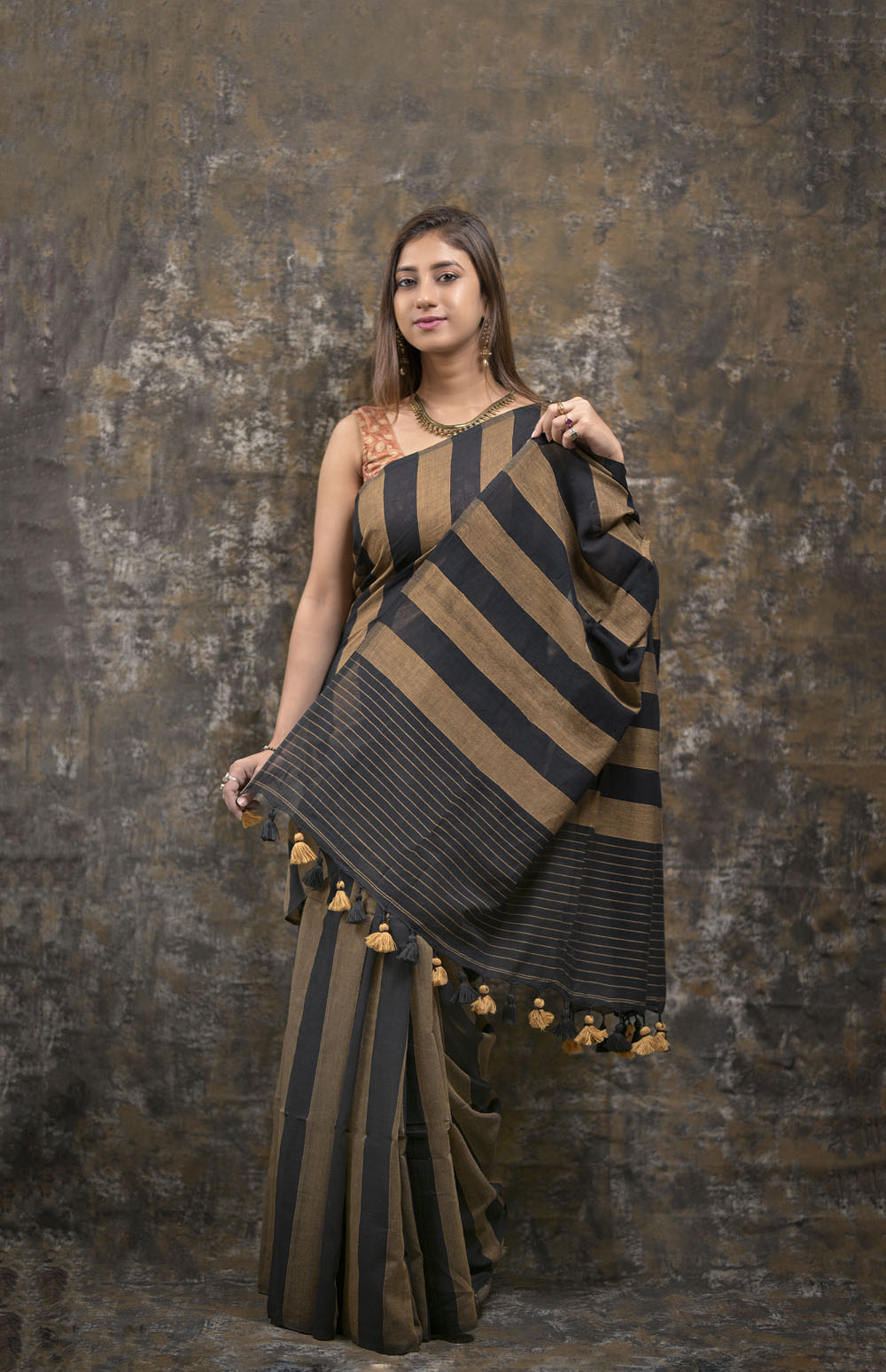 BROWN AND BLACK - HANDWOVEN COTTON SAREE