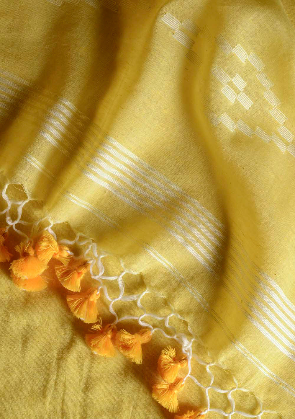 Handwoven Yellow Jamdani Saree