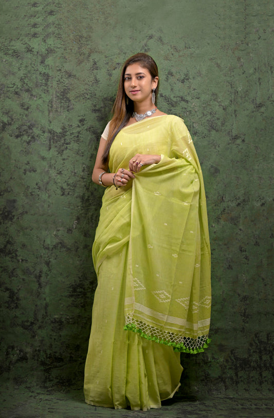 Handwoven Green and White Jamdani Saree